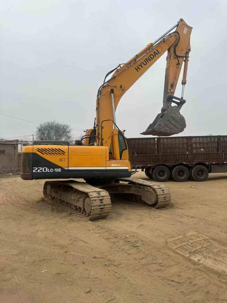 HYUNDAI R225-9T used excavator photo 2