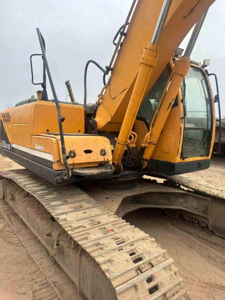 HYUNDAI R225-9T used excavator photo 3