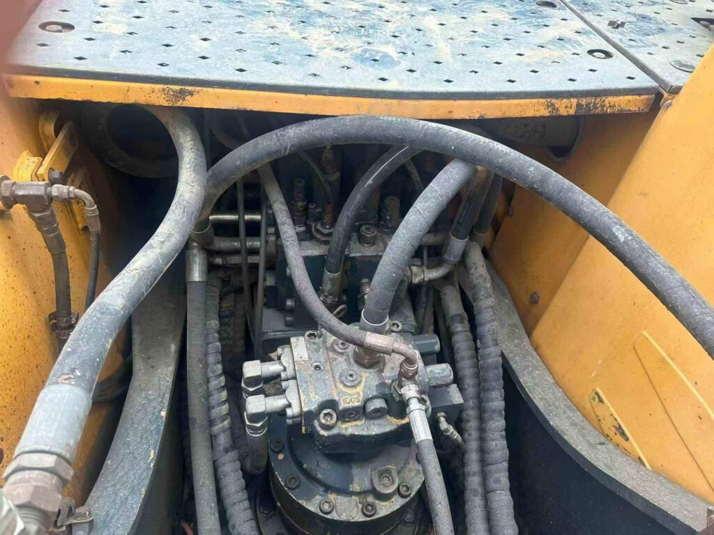 HYUNDAI R225-9T used excavator photo 6