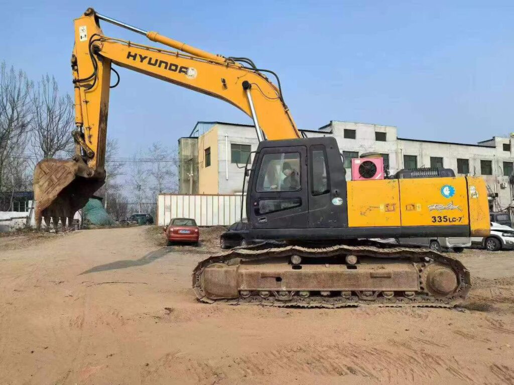 HYUNDAI R305-7 used excavator photo 2