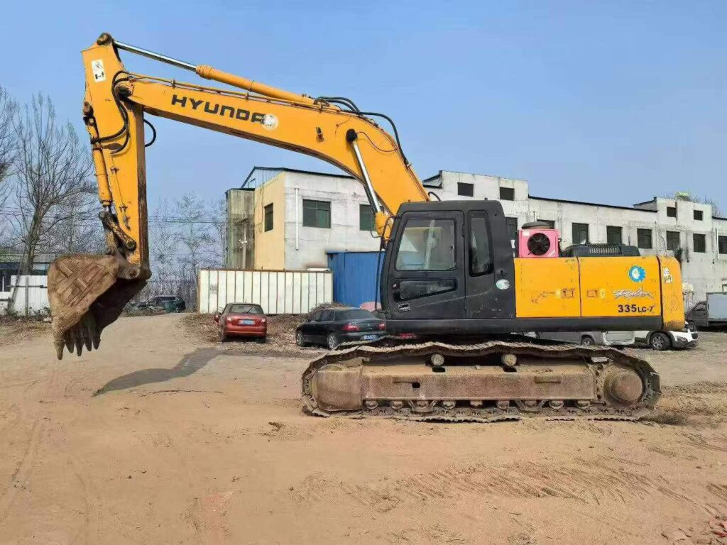 HYUNDAI R305-7 used excavator photo 6