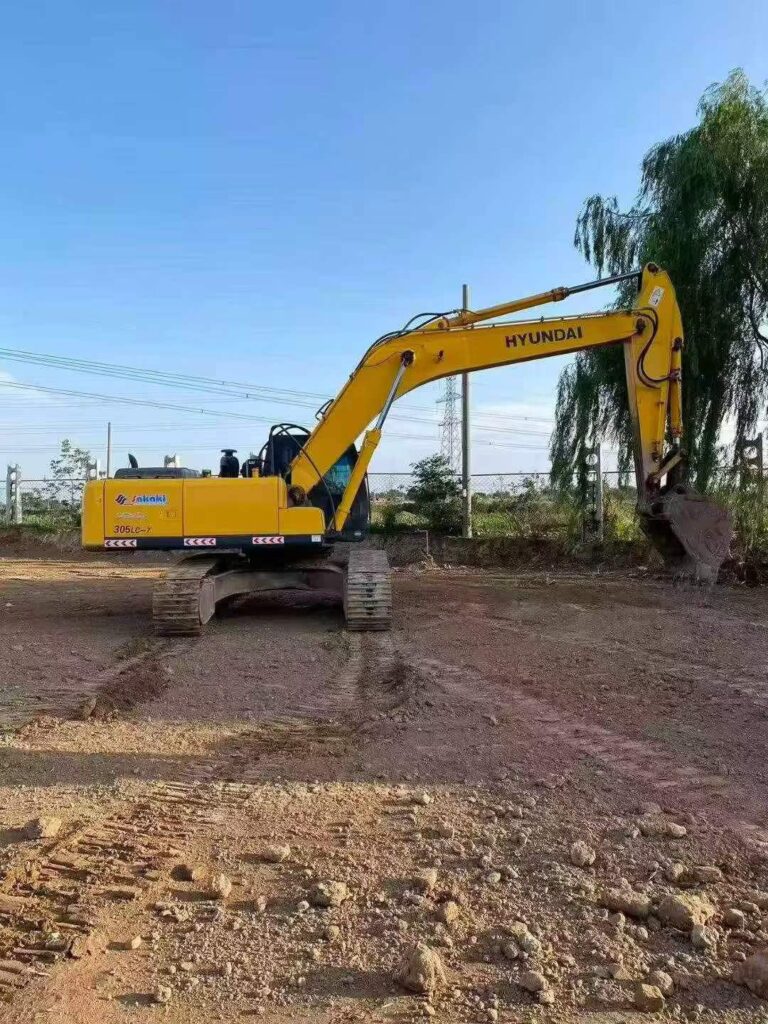 HYUNDAI R305-7 used excavator photo 2