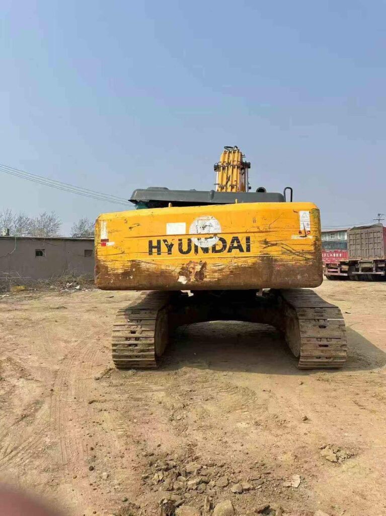 HYUNDAI R305-7 used excavator photo 3