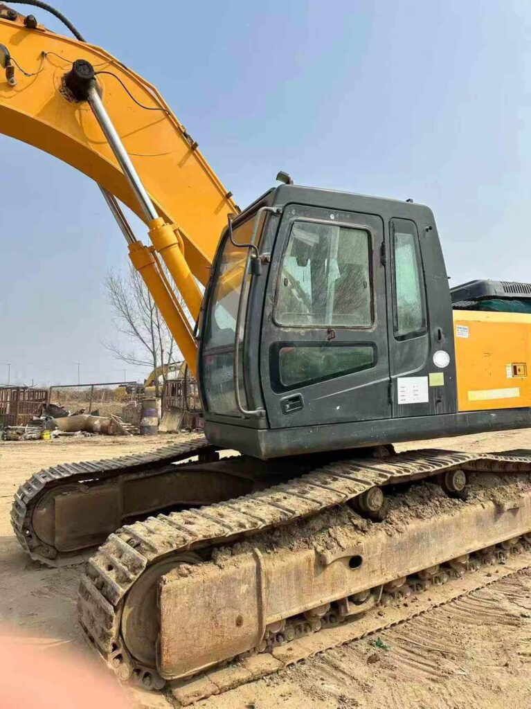 HYUNDAI R305-7 used excavator photo 6