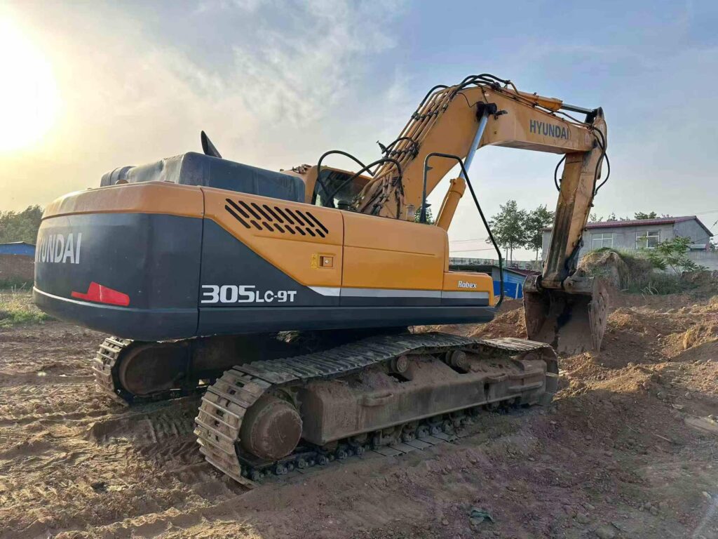 HYUNDAI R305-9T used excavator photo 2