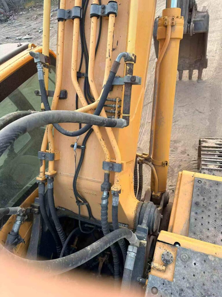 HYUNDAI R335-9T used excavator photo 4