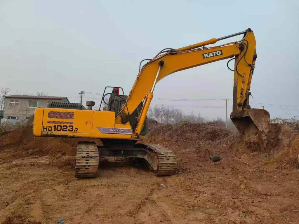 KATO 1023 used excavator photo 4