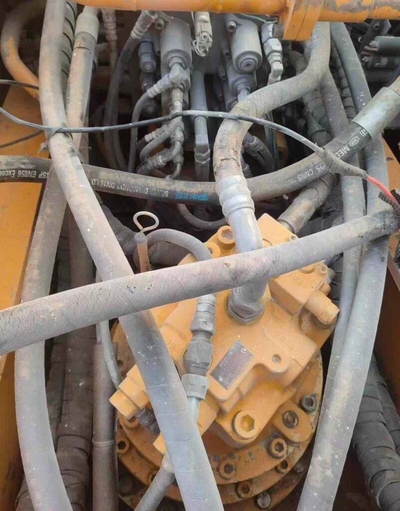 KATO 1023 used excavator photo 6