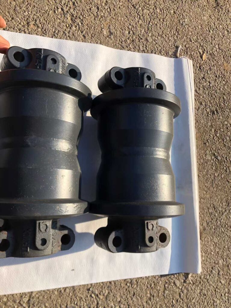 KATO 820 Track Roller spare parts photo 4