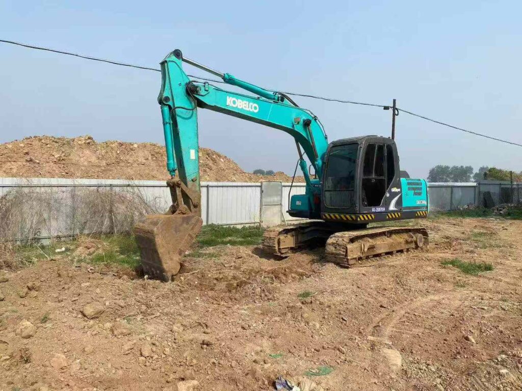 KOBELCO SK130 used excavator photo 3