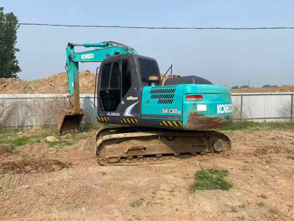 KOBELCO SK130 used excavator photo 5