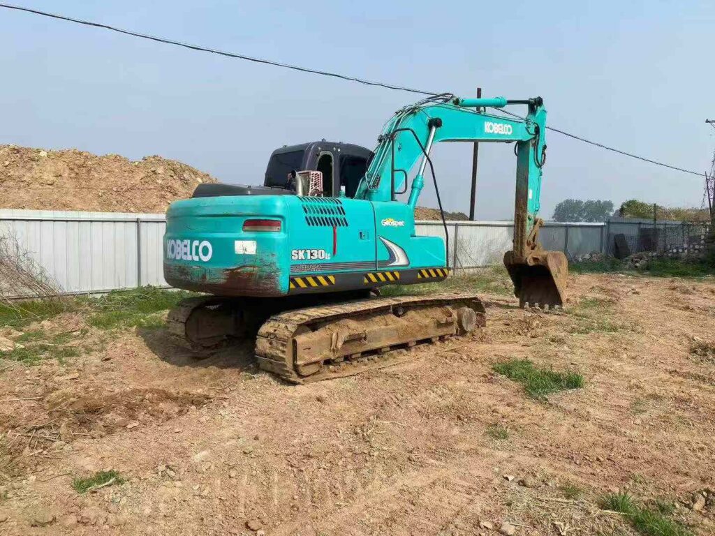 KOBELCO SK130 used excavator photo 6