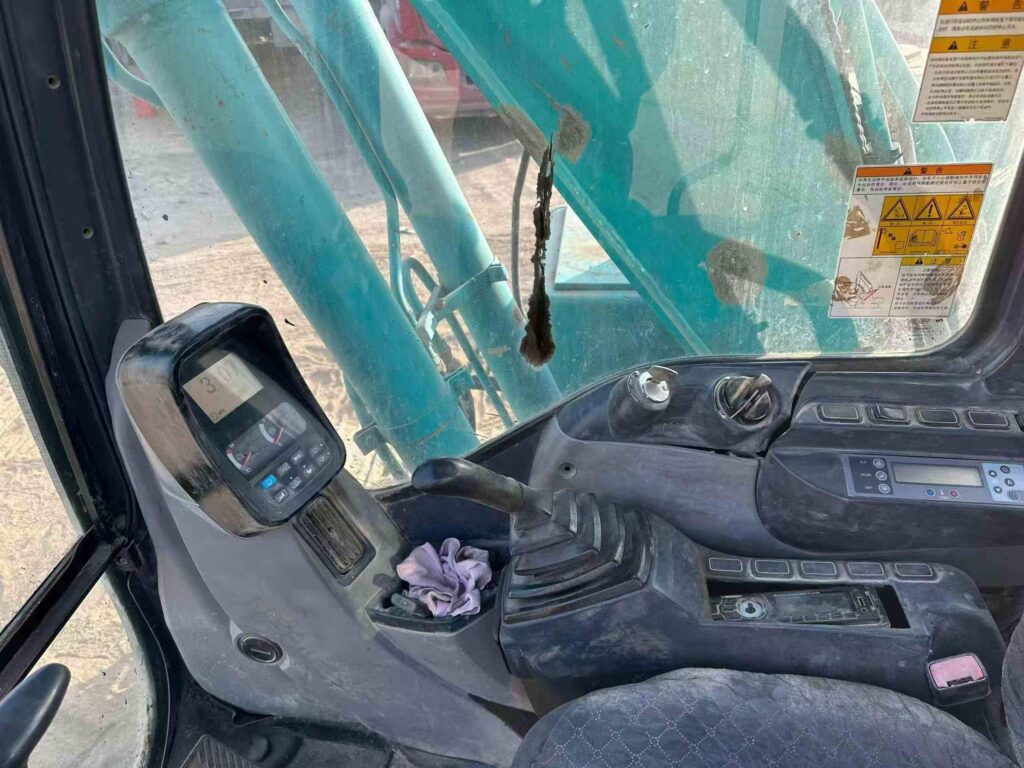 KOBELCO SK140-8 used excavator photo 5