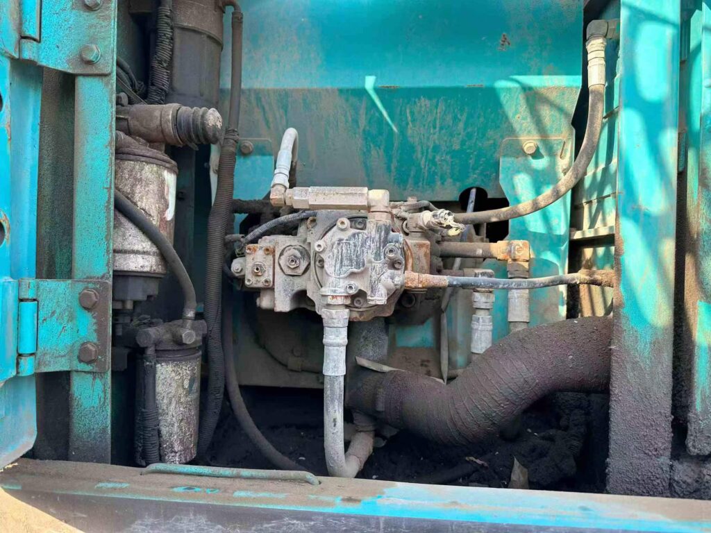 KOBELCO SK140-8 used excavator photo 8