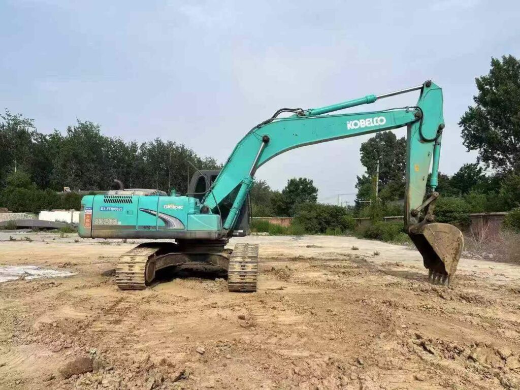 KOBELCO SK250-8 used excavator photo 2