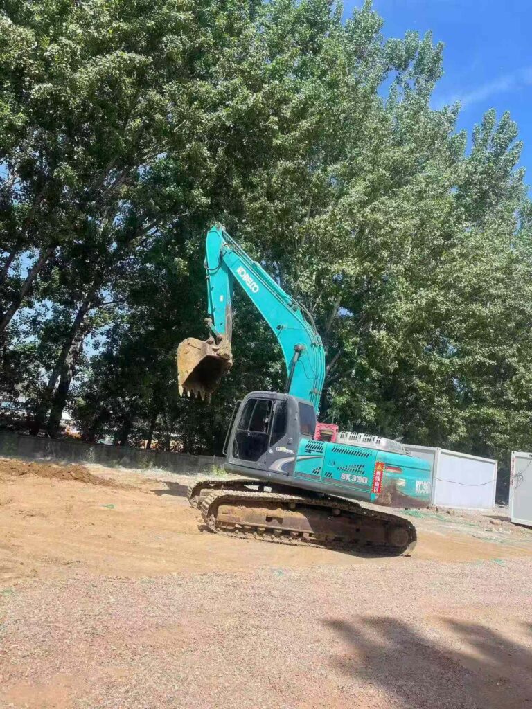 KOBELCO SK260-8 used excavator photo 2