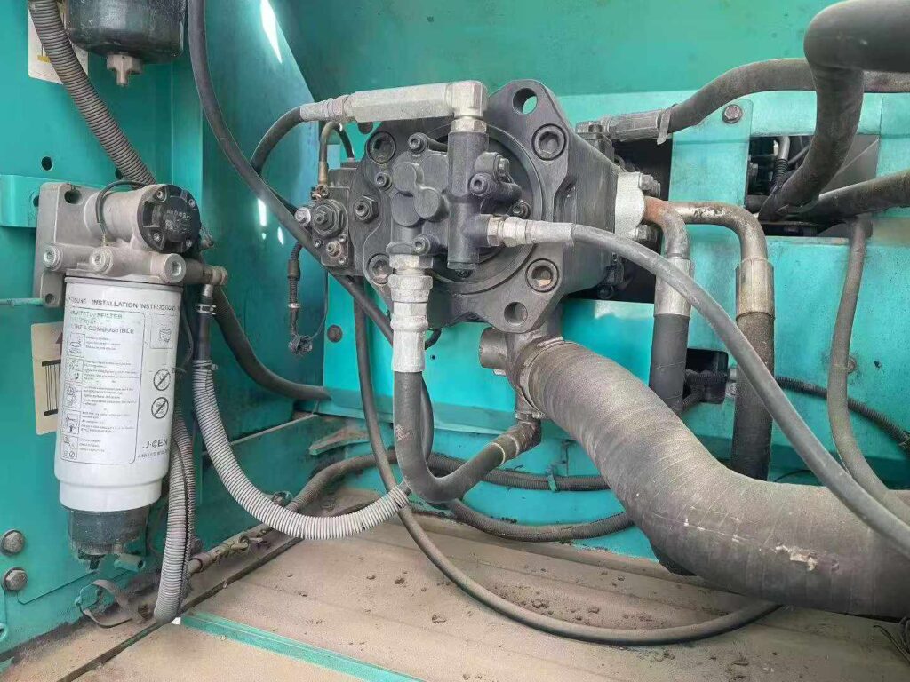KOBELCO SK260-8 used excavator photo 9