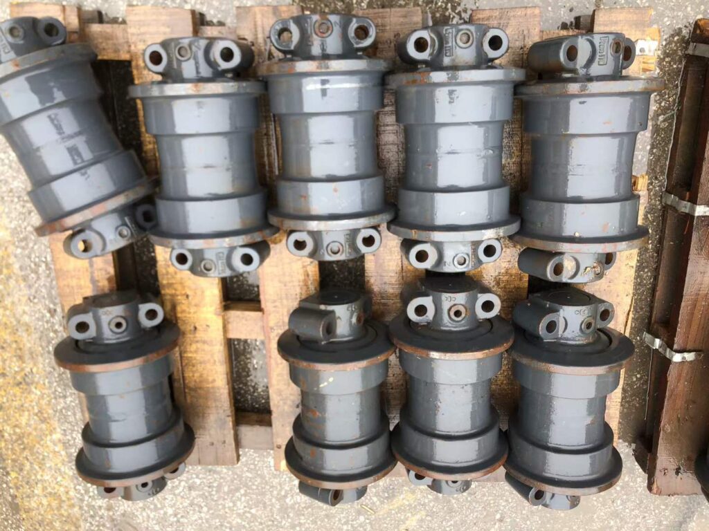 KOMATSU 200, KOMATSU 300, KOMATSU 360 Track Roller spare parts photo 2