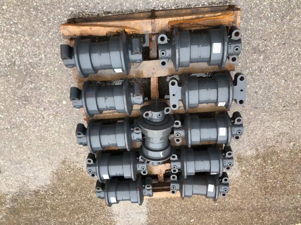 KOMATSU 200, KOMATSU 300, KOMATSU 360 Track Roller spare parts photo 5