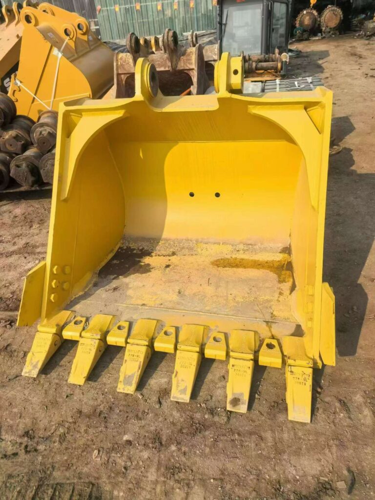 KOMATSU 360 Excavator Bucket spare parts photo 2