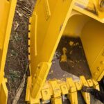 KOMATSU 360 Excavator Bucket spare parts photo 1