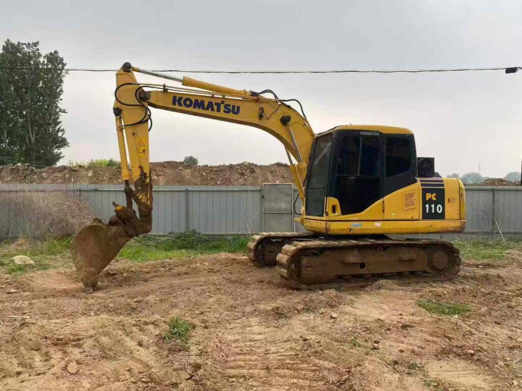 KOMATSU PC110-7 used excavator photo 5