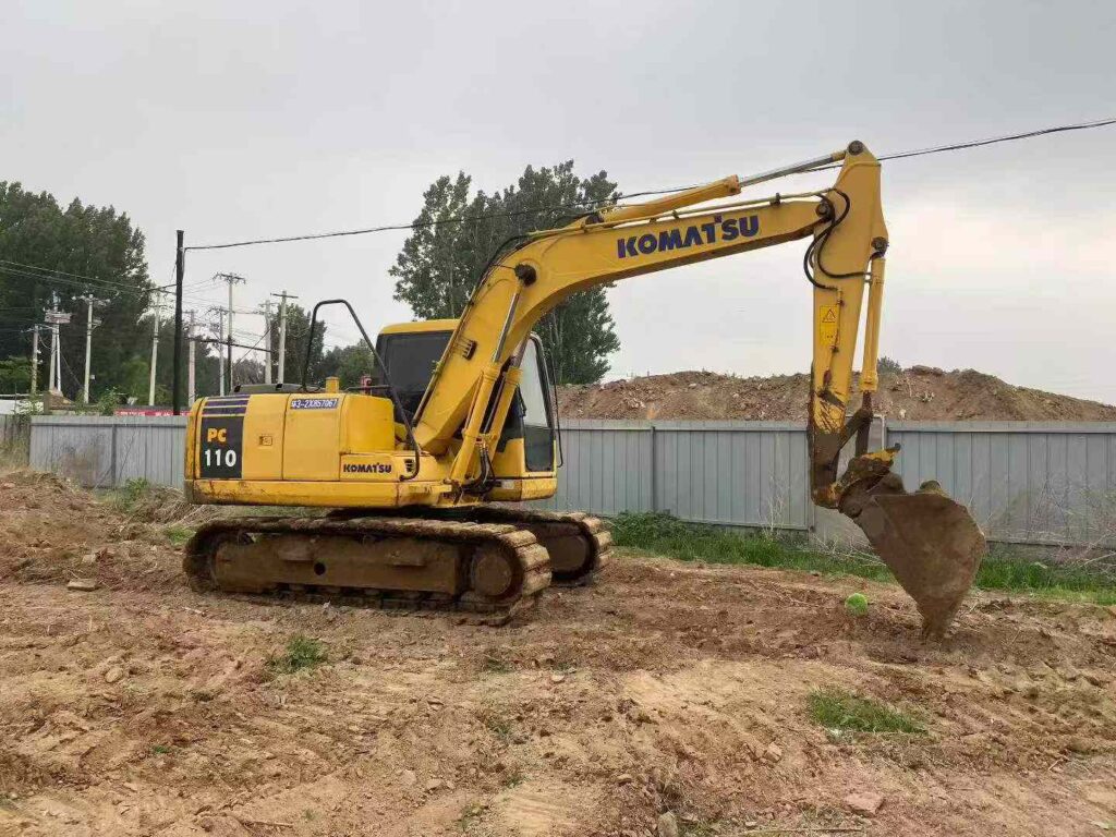 KOMATSU PC110-7 used excavator photo 6
