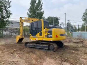 KOMATSU PC130-8MO used excavator photo 1