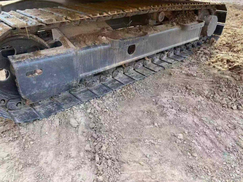 KOMATSU PC130-8MO used excavator photo 8