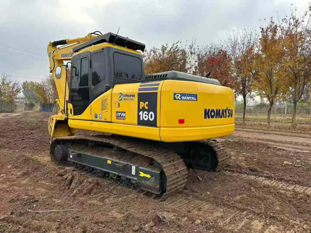 KOMATSU PC160 used excavator photo 2