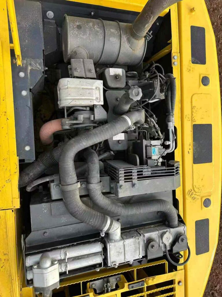 KOMATSU PC160 used excavator photo 9