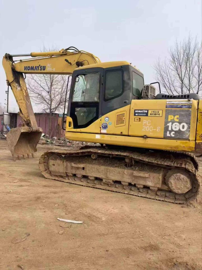 KOMATSU PC160 used excavator photo 2