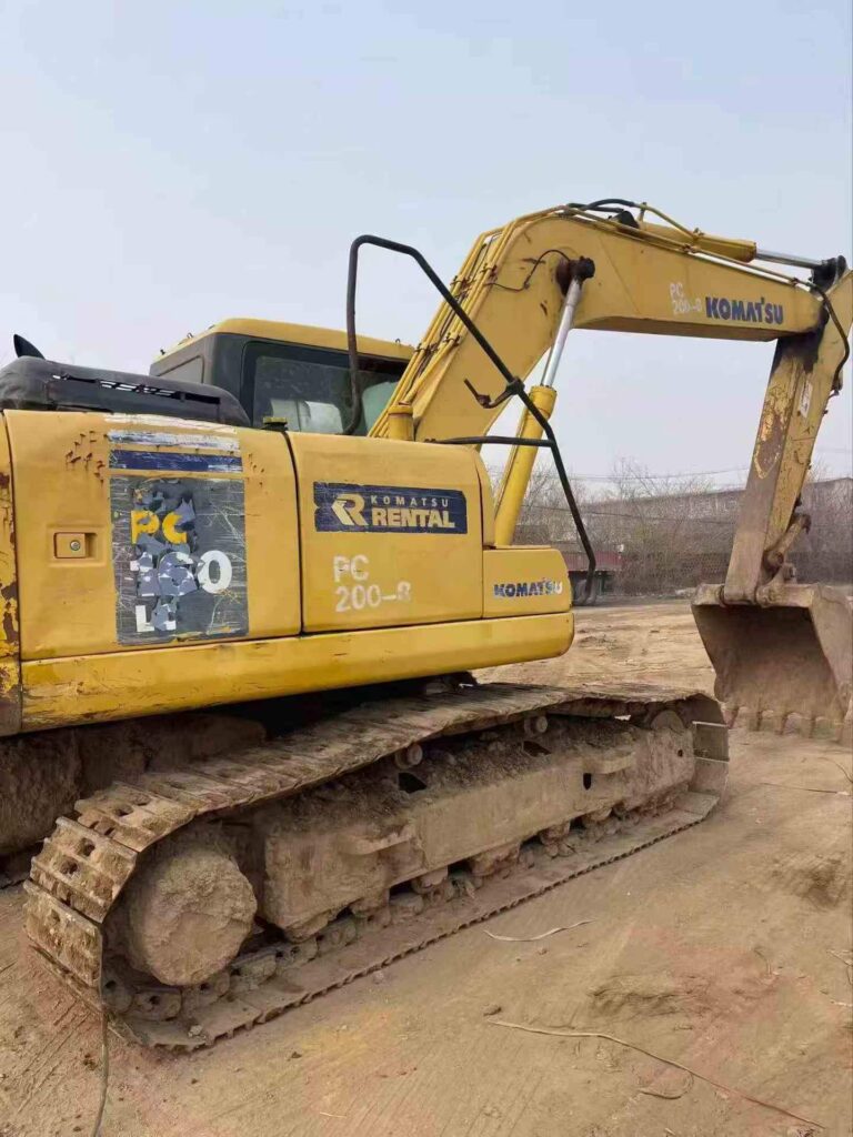 KOMATSU PC160 used excavator photo 4