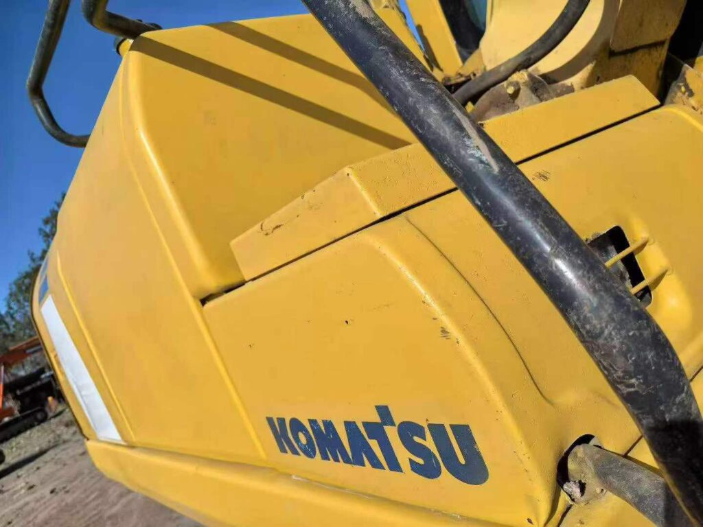 KOMATSU PC160-8 used excavator photo 2