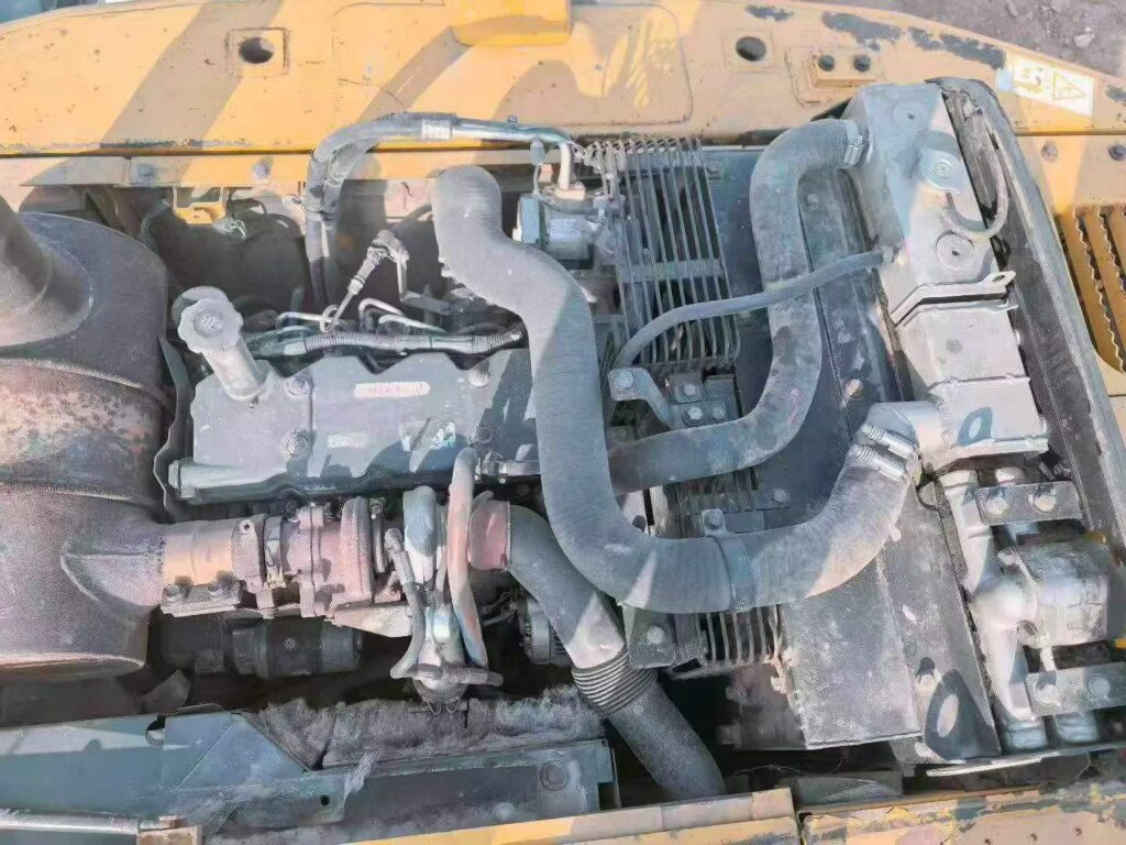 KOMATSU PC160-8 used excavator photo 8
