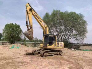 KOMATSU PC200MO used excavator photo 1
