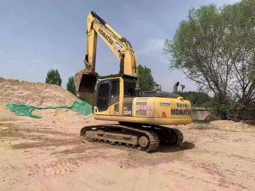 KOMATSU PC200MO used excavator photo 2