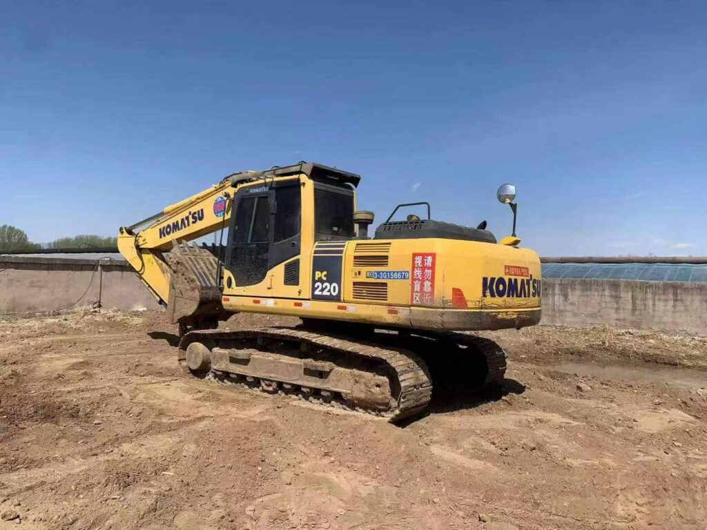 KOMATSU PC220MO used excavator photo 2