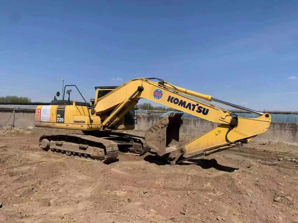 KOMATSU PC220MO used excavator photo 3