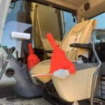 KOMATSU PC220MO used excavator photo 5