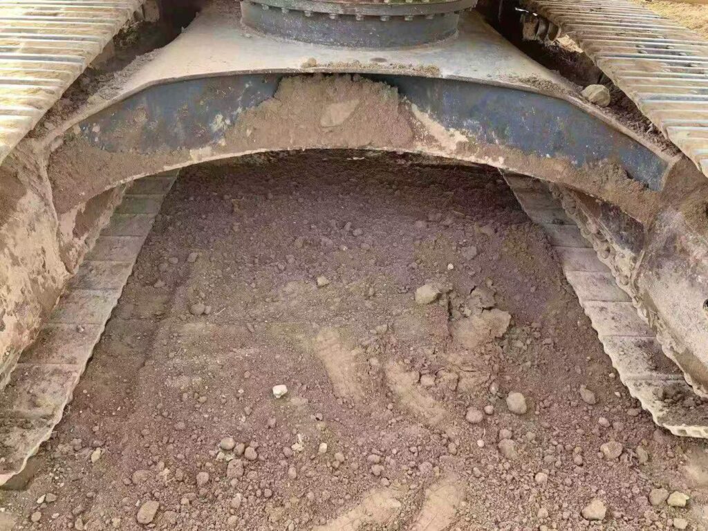 KOMATSU PC220MO used excavator photo 9