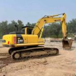 KOMATSU PC240 used excavator photo 2