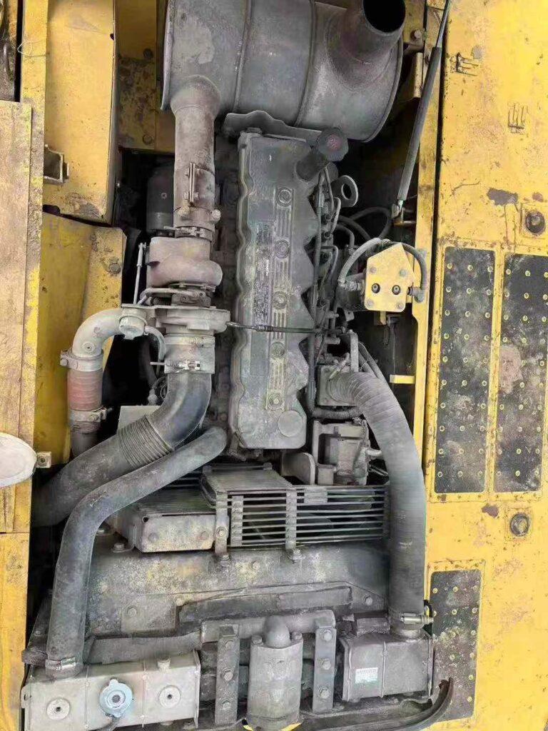 KOMATSU PC240 used excavator photo 7