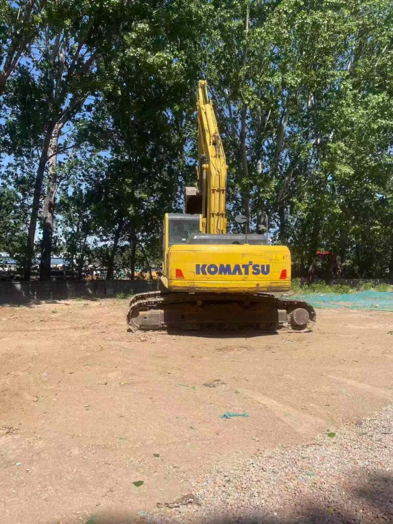 KOMATSU PC240-8MO used excavator photo 3