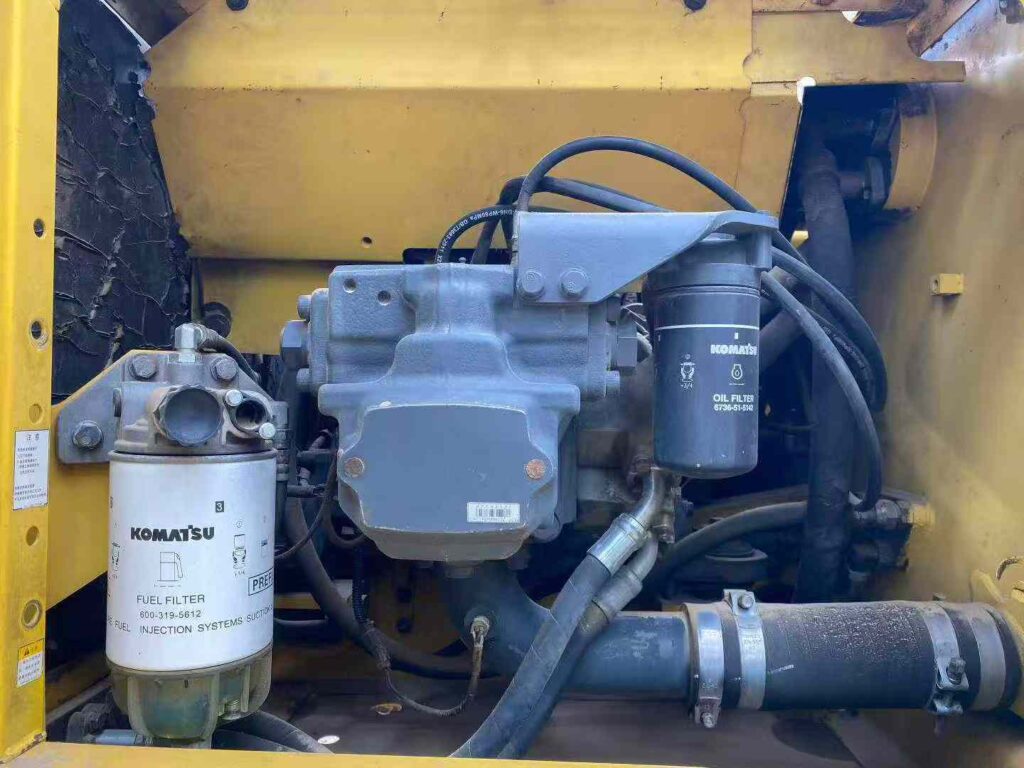 KOMATSU PC240-8MO used excavator photo 9