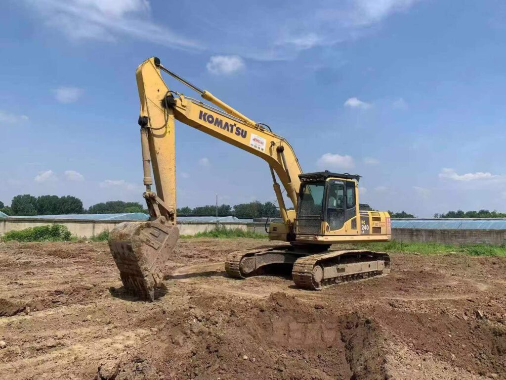 KOMATSU PC240MO used excavator photo 1