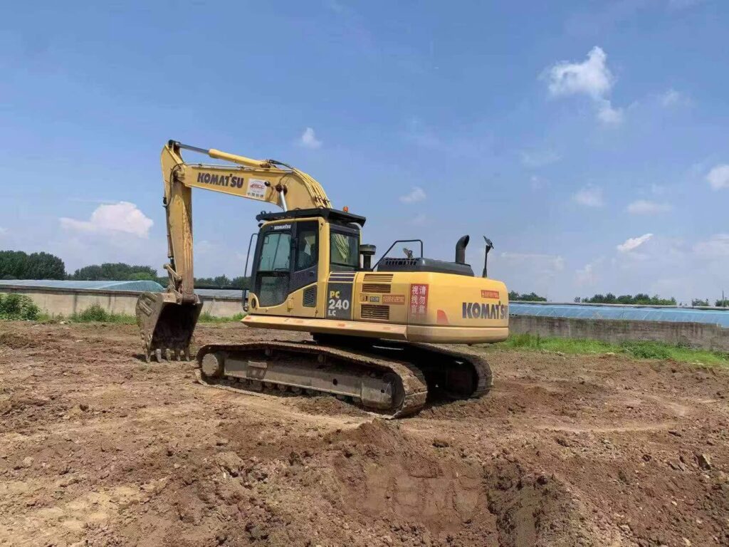 KOMATSU PC240MO used excavator photo 2