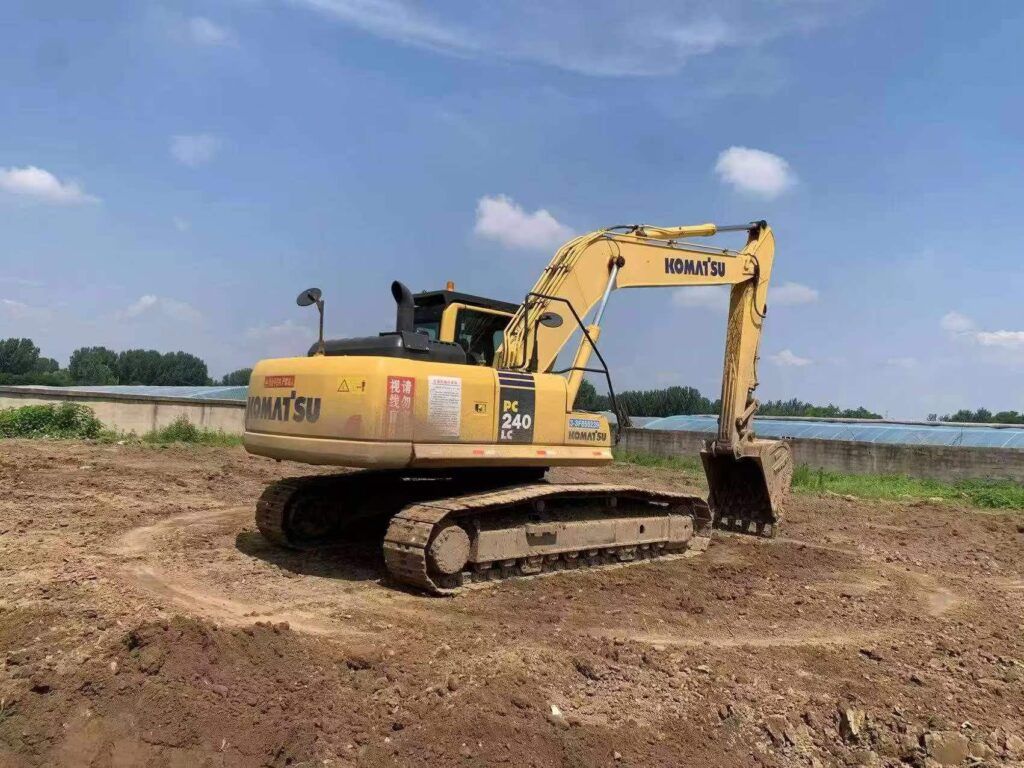 KOMATSU PC240MO used excavator photo 3