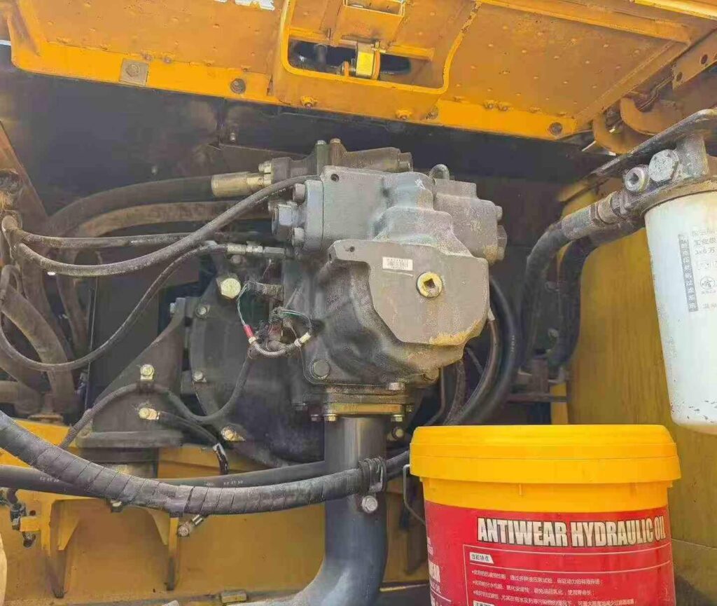 KOMATSU PC300-8MO used excavator photo 6