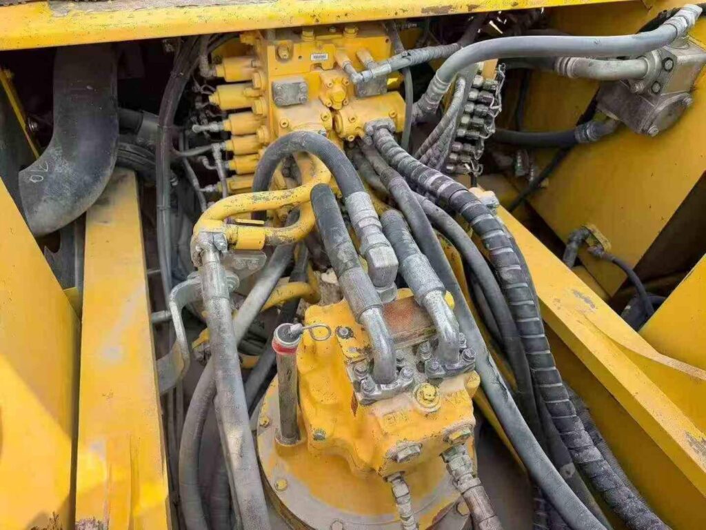 KOMATSU PC300-8MO used excavator photo 7